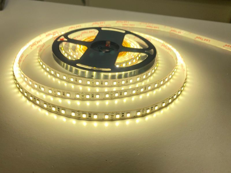 Світлодіодна стрічка 12В 4000К нейтральна біла SMD 3528-120 Esviti Standart 01093 01093 фото